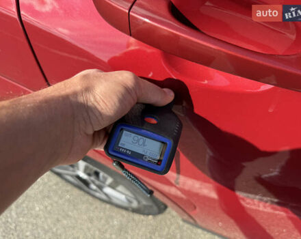 Красный Хендай Kona Electric, объемом двигателя 0 л и пробегом 53 тыс. км за 16900 $, фото 45 на Automoto.ua