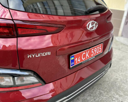 Красный Хендай Kona Electric, объемом двигателя 0 л и пробегом 84 тыс. км за 16950 $, фото 71 на Automoto.ua