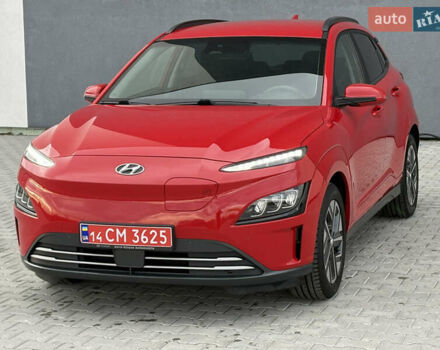 Красный Хендай Kona Electric, объемом двигателя 0 л и пробегом 89 тыс. км за 19799 $, фото 3 на Automoto.ua