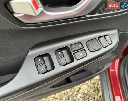 Красный Хендай Kona Electric, объемом двигателя 0 л и пробегом 51 тыс. км за 17999 $, фото 17 на Automoto.ua