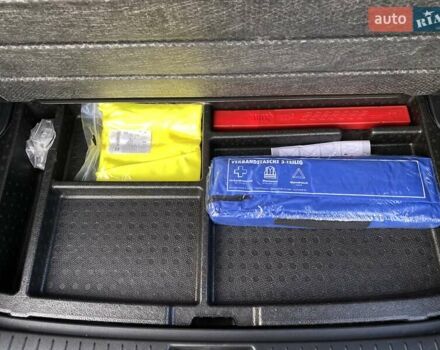 Красный Хендай Kona Electric, объемом двигателя 0 л и пробегом 117 тыс. км за 19200 $, фото 70 на Automoto.ua