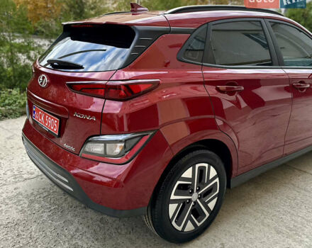 Красный Хендай Kona Electric, объемом двигателя 0 л и пробегом 84 тыс. км за 16950 $, фото 73 на Automoto.ua