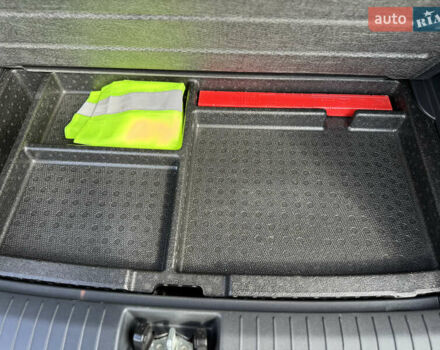 Красный Хендай Kona Electric, объемом двигателя 0 л и пробегом 53 тыс. км за 16900 $, фото 38 на Automoto.ua