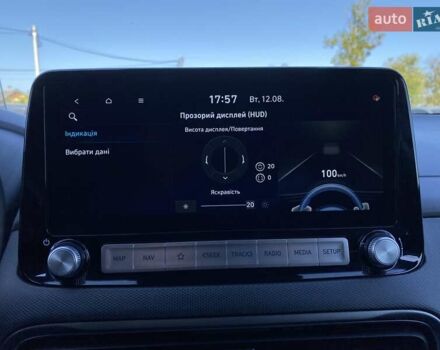 Красный Хендай Kona Electric, объемом двигателя 0 л и пробегом 113 тыс. км за 19950 $, фото 61 на Automoto.ua