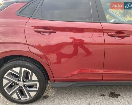 Червоний Хендай Kona Electric, об'ємом двигуна 0 л та пробігом 22 тис. км за 23700 $, фото 93 на Automoto.ua