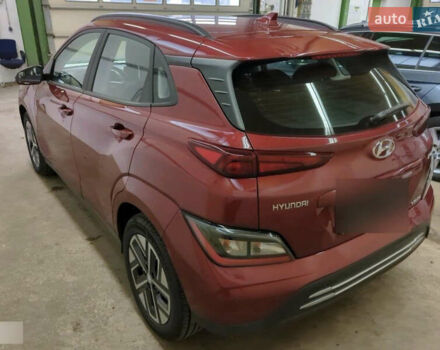Красный Хендай Kona Electric, объемом двигателя 0 л и пробегом 84 тыс. км за 16950 $, фото 87 на Automoto.ua