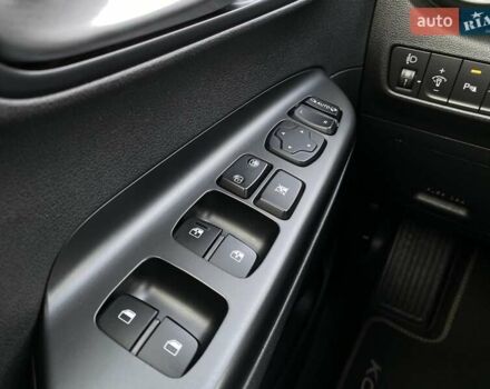 Красный Хендай Kona Electric, объемом двигателя 0 л и пробегом 117 тыс. км за 19200 $, фото 33 на Automoto.ua