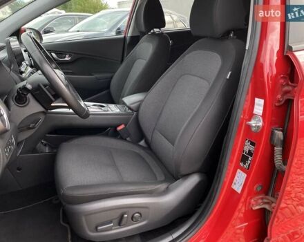 Красный Хендай Kona Electric, объемом двигателя 0 л и пробегом 117 тыс. км за 19200 $, фото 32 на Automoto.ua