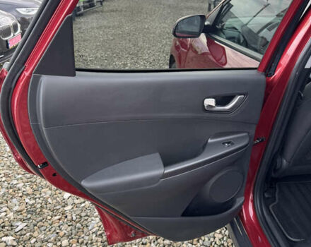 Красный Хендай Kona Electric, объемом двигателя 0 л и пробегом 51 тыс. км за 17999 $, фото 22 на Automoto.ua