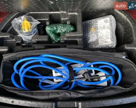 Красный Хендай Kona Electric, объемом двигателя 0 л и пробегом 117 тыс. км за 19200 $, фото 71 на Automoto.ua