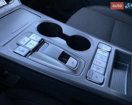 Красный Хендай Kona Electric, объемом двигателя 0 л и пробегом 113 тыс. км за 19950 $, фото 43 на Automoto.ua