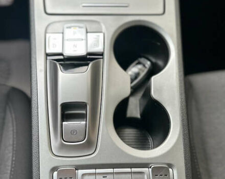 Красный Хендай Kona Electric, объемом двигателя 0 л и пробегом 84 тыс. км за 16950 $, фото 37 на Automoto.ua