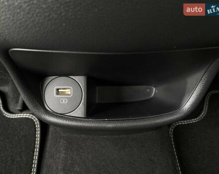 Червоний Хендай Kona Electric, об'ємом двигуна 0 л та пробігом 111 тис. км за 20700 $, фото 70 на Automoto.ua