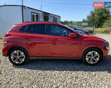 Красный Хендай Kona Electric, объемом двигателя 0 л и пробегом 113 тыс. км за 19950 $, фото 16 на Automoto.ua