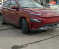 Красный Хендай Kona Electric, объемом двигателя 0 л и пробегом 100 тыс. км за 17200 $, фото 4 на Automoto.ua