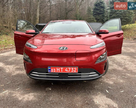 Красный Хендай Kona Electric, объемом двигателя 0 л и пробегом 87 тыс. км за 18500 $, фото 10 на Automoto.ua