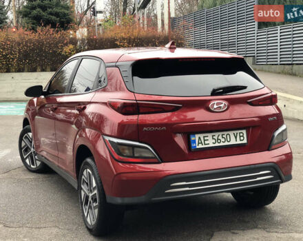 Красный Хендай Kona Electric, объемом двигателя 0 л и пробегом 104 тыс. км за 18200 $, фото 10 на Automoto.ua