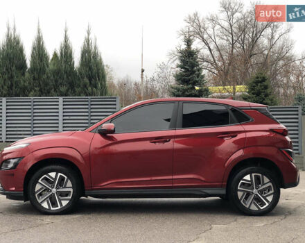 Красный Хендай Kona Electric, объемом двигателя 0 л и пробегом 104 тыс. км за 18200 $, фото 13 на Automoto.ua