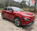 Красный Хендай Kona Electric, объемом двигателя 0 л и пробегом 87 тыс. км за 18500 $, фото 2 на Automoto.ua