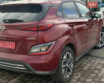 Красный Хендай Kona Electric, объемом двигателя 0 л и пробегом 100 тыс. км за 17200 $, фото 24 на Automoto.ua
