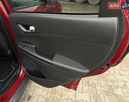Красный Хендай Kona Electric, объемом двигателя 0 л и пробегом 17 тыс. км за 16999 $, фото 22 на Automoto.ua