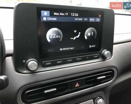 Красный Хендай Kona Electric, объемом двигателя 0 л и пробегом 104 тыс. км за 18200 $, фото 37 на Automoto.ua