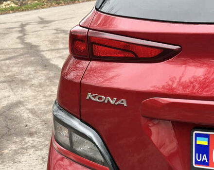 Красный Хендай Kona Electric, объемом двигателя 0 л и пробегом 87 тыс. км за 18500 $, фото 7 на Automoto.ua