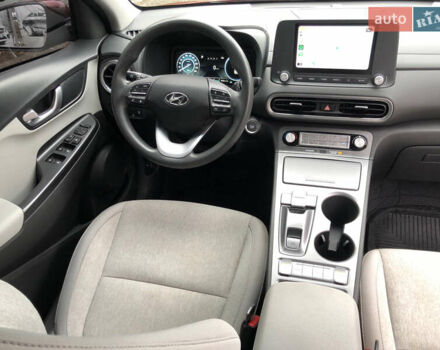 Красный Хендай Kona Electric, объемом двигателя 0 л и пробегом 104 тыс. км за 18200 $, фото 33 на Automoto.ua
