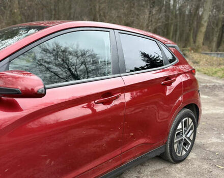 Красный Хендай Kona Electric, объемом двигателя 0 л и пробегом 87 тыс. км за 18500 $, фото 40 на Automoto.ua