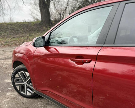 Красный Хендай Kona Electric, объемом двигателя 0 л и пробегом 87 тыс. км за 18500 $, фото 39 на Automoto.ua