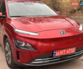 Красный Хендай Kona Electric, объемом двигателя 0 л и пробегом 87 тыс. км за 18500 $, фото 1 на Automoto.ua
