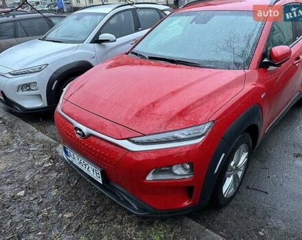 Красный Хендай Kona Electric, объемом двигателя 0 л и пробегом 40 тыс. км за 16965 $, фото 4 на Automoto.ua