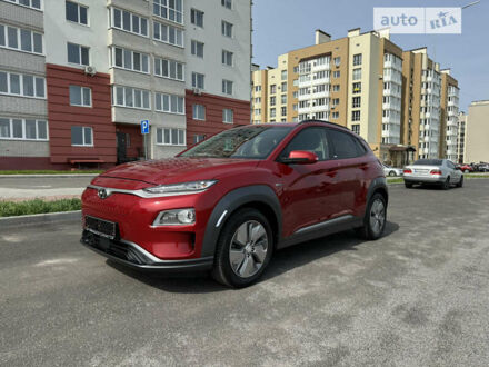 Красный Хендай Kona Electric, объемом двигателя 0 л и пробегом 35 тыс. км за 18500 $, фото 1 на Automoto.ua