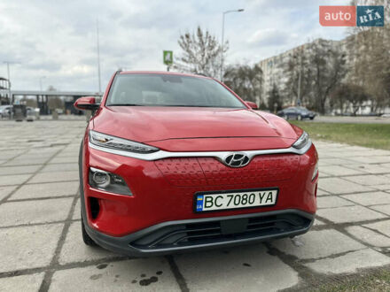 Хендай Kona Electric 2020 в Львове на Automoto.ua Красный Хендай Kona Electric, объемом двигателя 0 л и пробегом 49 тыс. км за 17800 $, фото 1 на Automoto.ua
