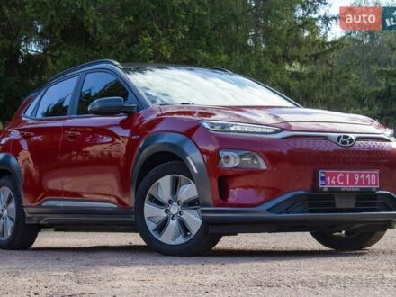Красный Хендай Kona Electric, объемом двигателя 0 л и пробегом 89 тыс. км за 17950 $, фото 1 на Automoto.ua