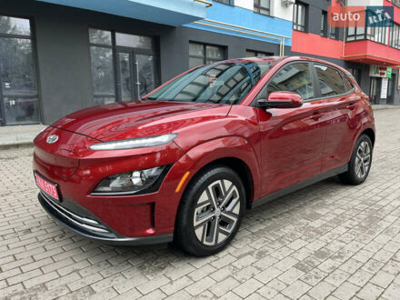 Красный Хендай Kona Electric, объемом двигателя 0 л и пробегом 76 тыс. км за 17999 $, фото 1 на Automoto.ua