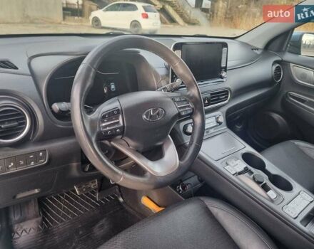Хендай Kona Electric, объемом двигателя 0 л и пробегом 184 тыс. км за 17500 $, фото 18 на Automoto.ua