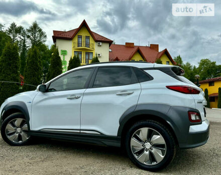 Хендай Kona Electric, объемом двигателя 0 л и пробегом 88 тыс. км за 16999 $, фото 7 на Automoto.ua