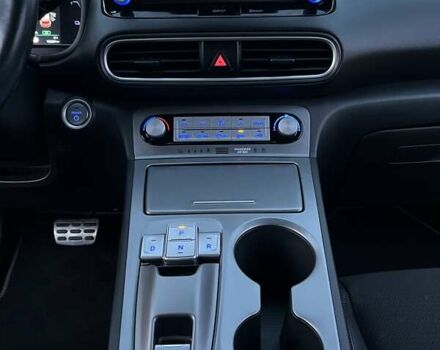 Хендай Kona Electric, объемом двигателя 0 л и пробегом 92 тыс. км за 18900 $, фото 49 на Automoto.ua