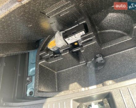 Хендай Kona Electric, объемом двигателя 0 л и пробегом 115 тыс. км за 16650 $, фото 11 на Automoto.ua