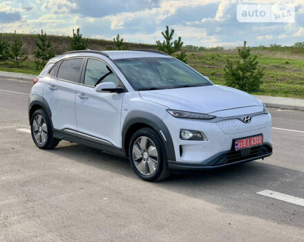 Хендай Kona Electric, объемом двигателя 0 л и пробегом 98 тыс. км за 17900 $, фото 2 на Automoto.ua