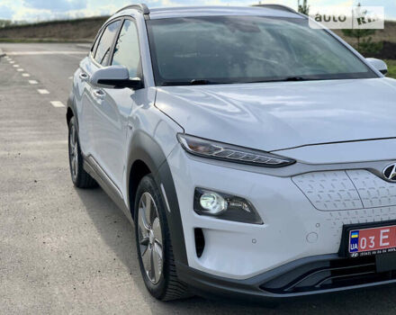 Хендай Kona Electric, объемом двигателя 0 л и пробегом 98 тыс. км за 17900 $, фото 3 на Automoto.ua