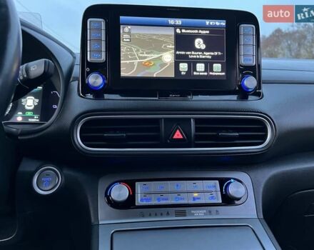 Хендай Kona Electric, объемом двигателя 0 л и пробегом 92 тыс. км за 18900 $, фото 51 на Automoto.ua