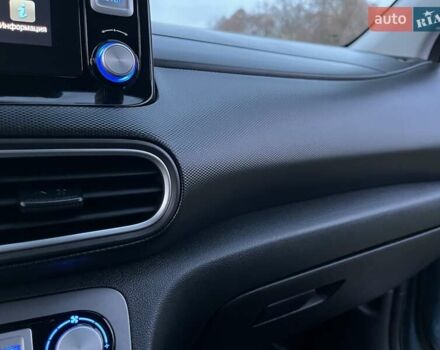 Хендай Kona Electric, объемом двигателя 0 л и пробегом 92 тыс. км за 18900 $, фото 50 на Automoto.ua