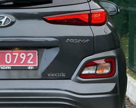 Хендай Kona Electric, объемом двигателя 0 л и пробегом 81 тыс. км за 18150 $, фото 8 на Automoto.ua