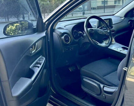 Хендай Kona Electric, объемом двигателя 0 л и пробегом 92 тыс. км за 16700 $, фото 1 на Automoto.ua