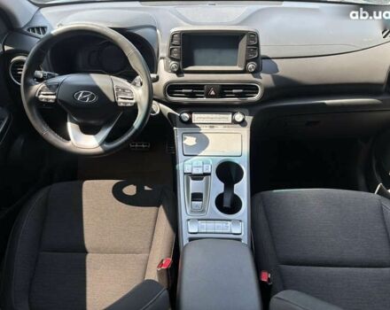 Хендай Kona Electric, объемом двигателя 0 л и пробегом 70 тыс. км за 18500 $, фото 20 на Automoto.ua