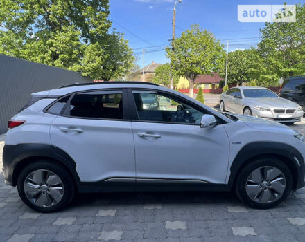 Хендай Kona Electric, объемом двигателя 0 л и пробегом 50 тыс. км за 17200 $, фото 5 на Automoto.ua