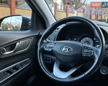 Хендай Kona Electric, объемом двигателя 0 л и пробегом 81 тыс. км за 18150 $, фото 86 на Automoto.ua