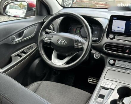 Хендай Kona Electric, объемом двигателя 0 л и пробегом 102 тыс. км за 14600 $, фото 18 на Automoto.ua